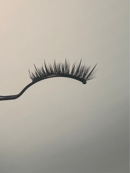 Baby bat strip lash