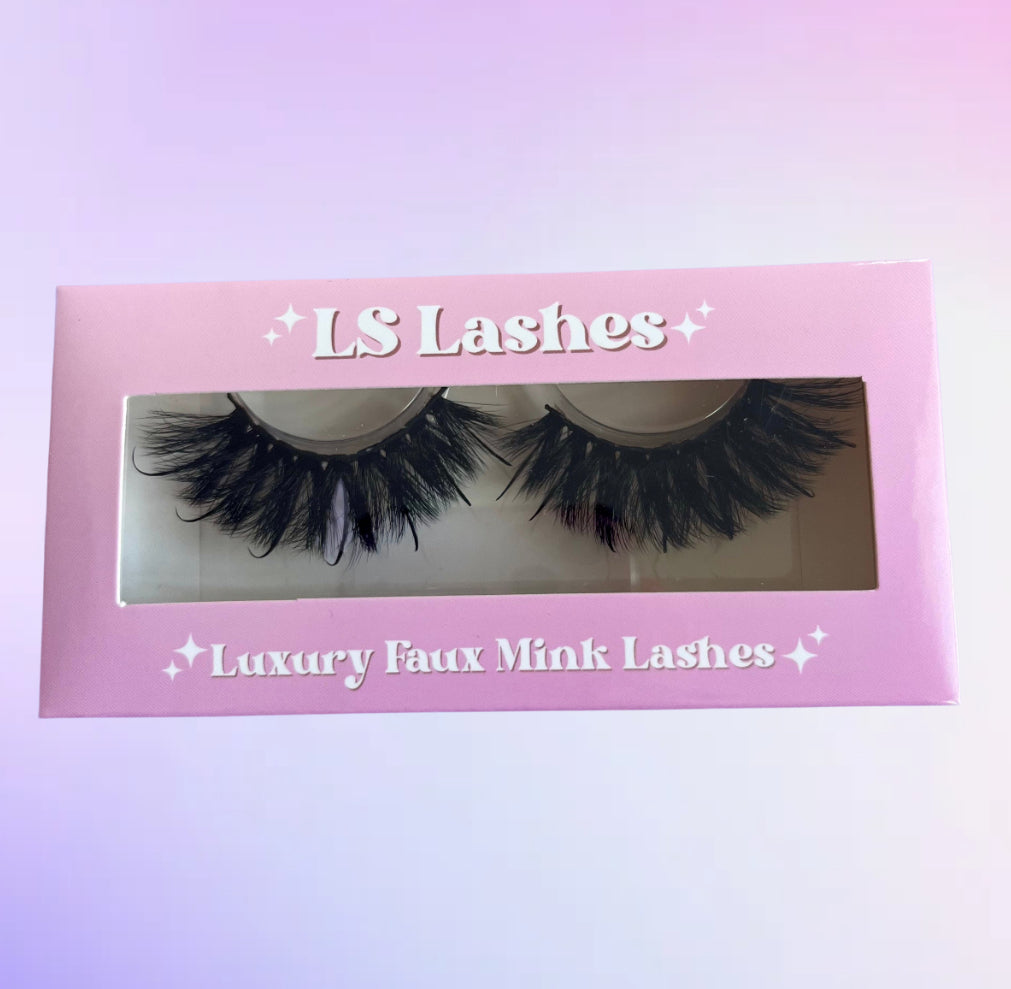 Baby girl - Mega Volume Strip Lash